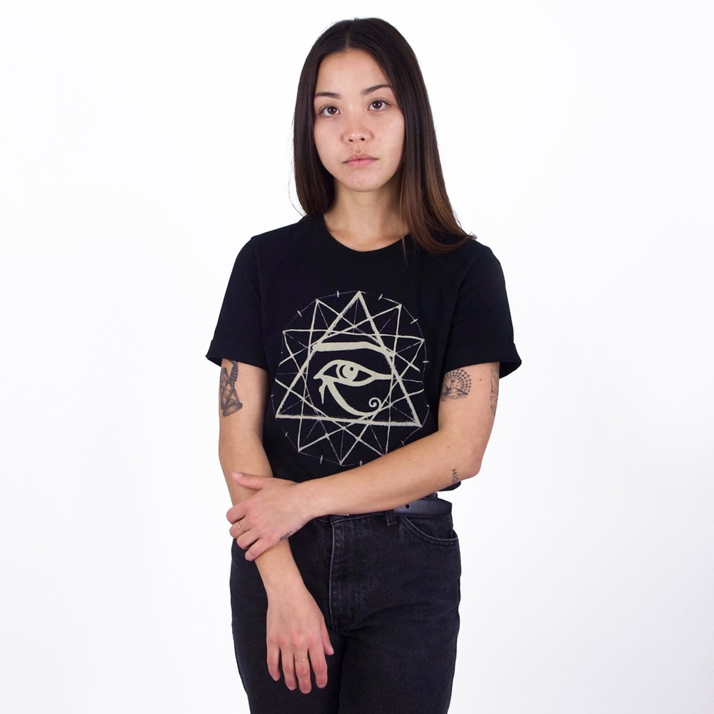 NWT Star Spiritual Eye of Horus T-Shirt
